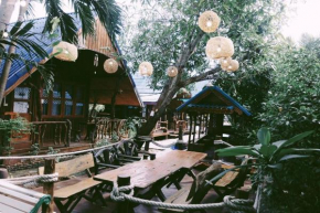 RuenNamyen Resort Amphawa